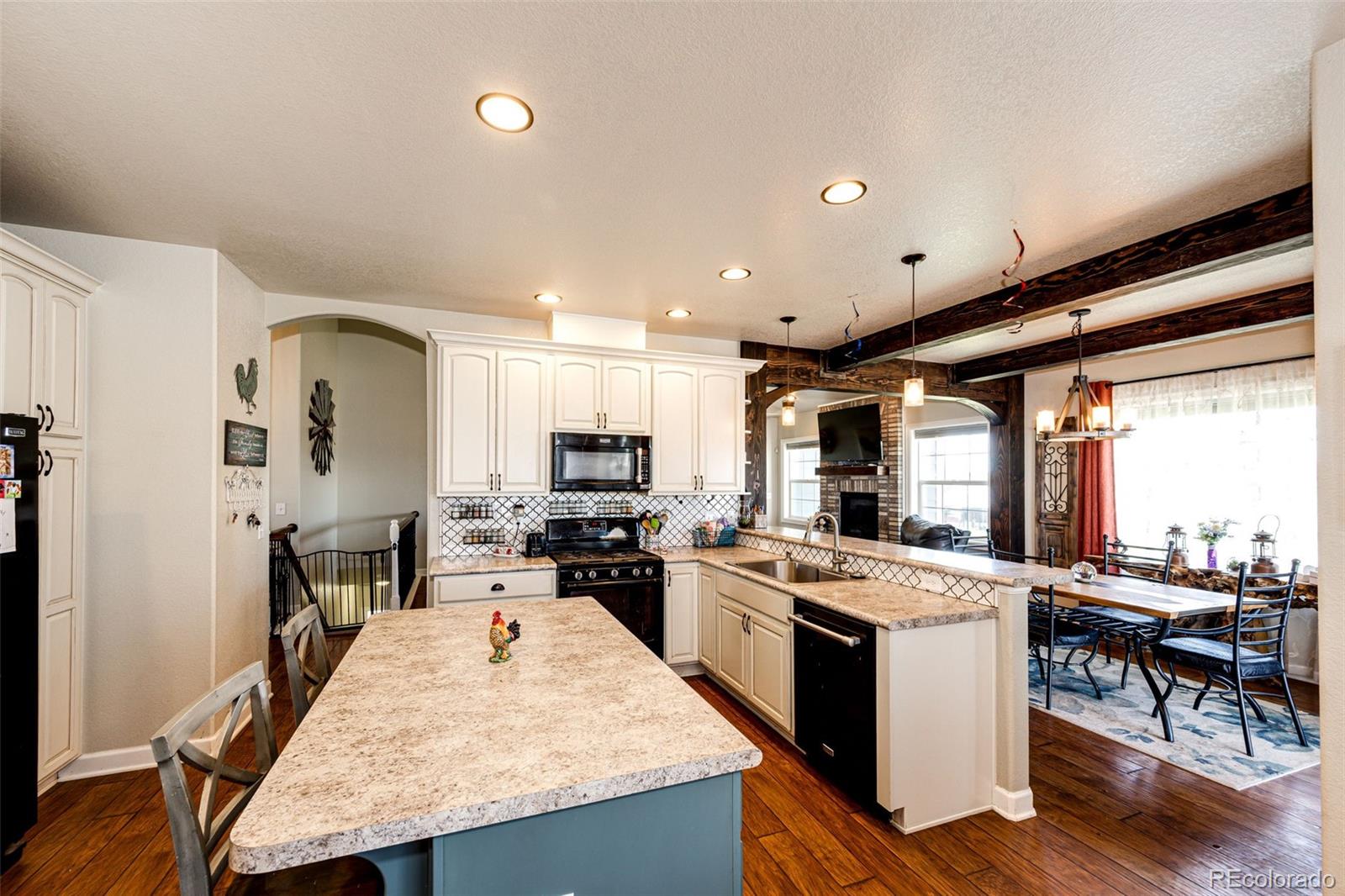 MLS Image #10 for 59466 e commanche way,strasburg, Colorado