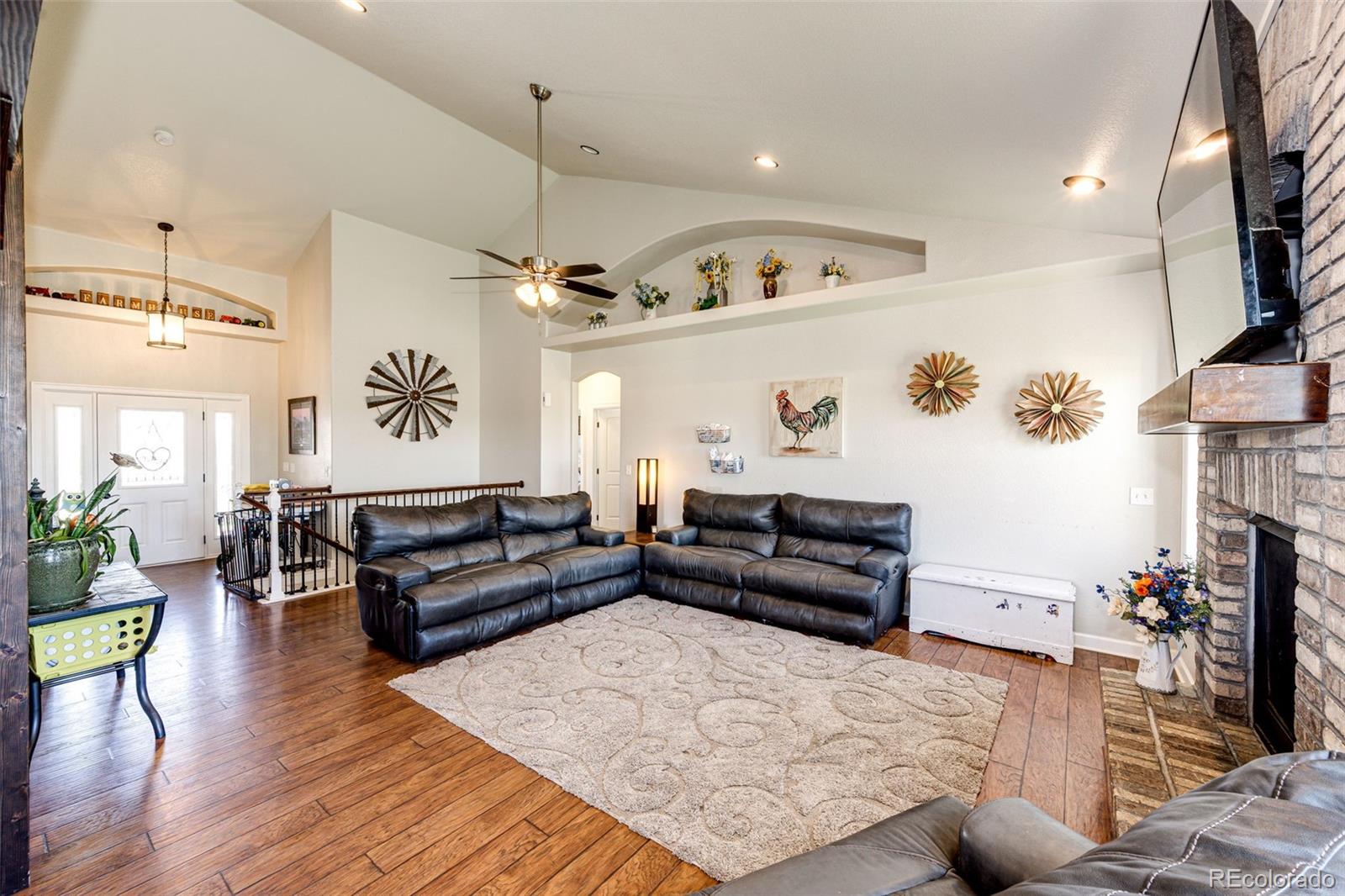 MLS Image #3 for 59466 e commanche way,strasburg, Colorado