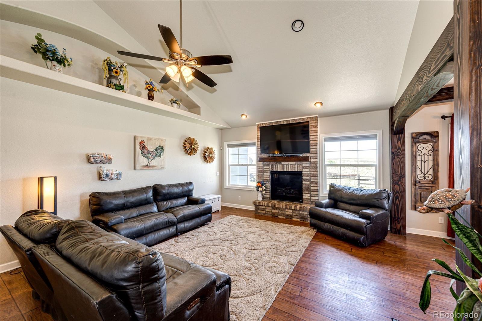 MLS Image #4 for 59466 e commanche way,strasburg, Colorado