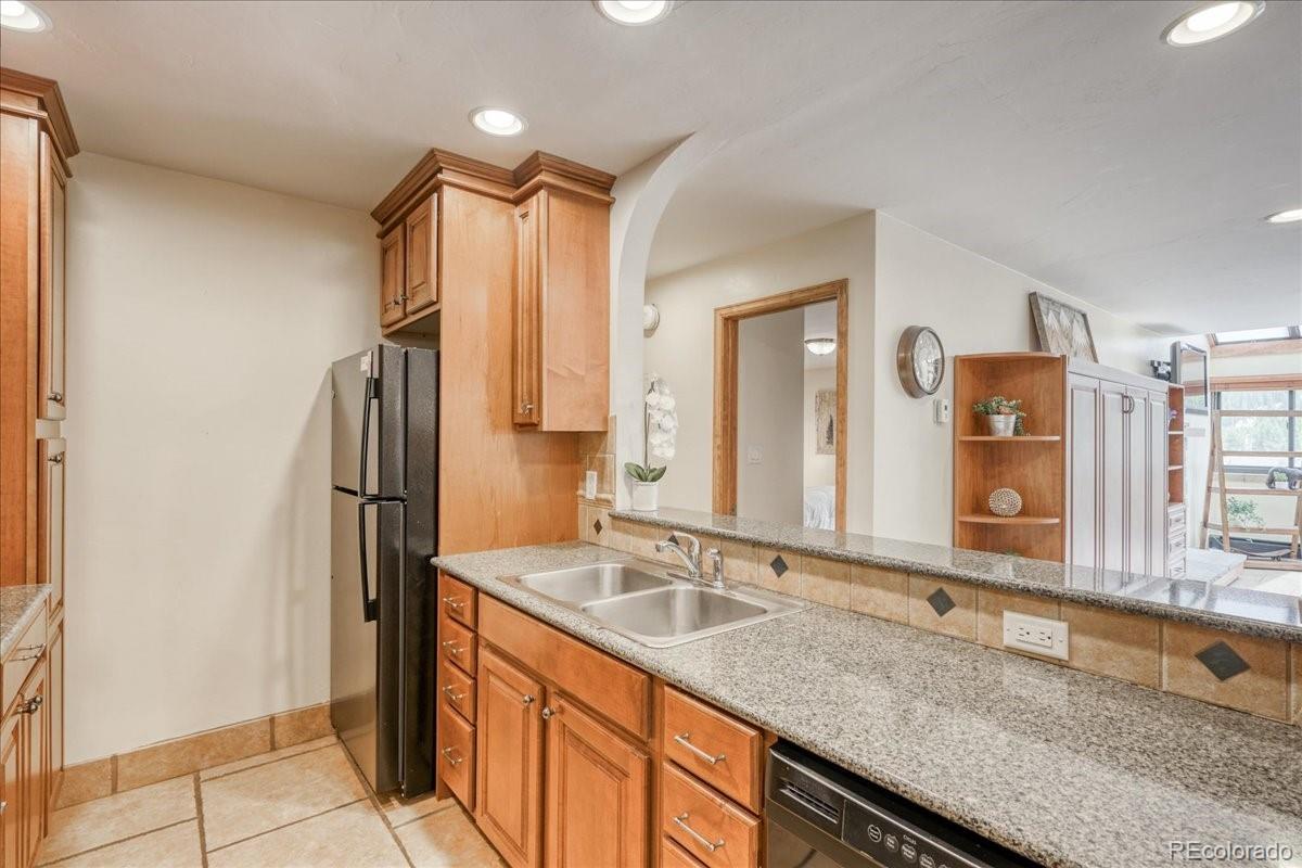 MLS Image #11 for 189  ten mile circle,frisco, Colorado