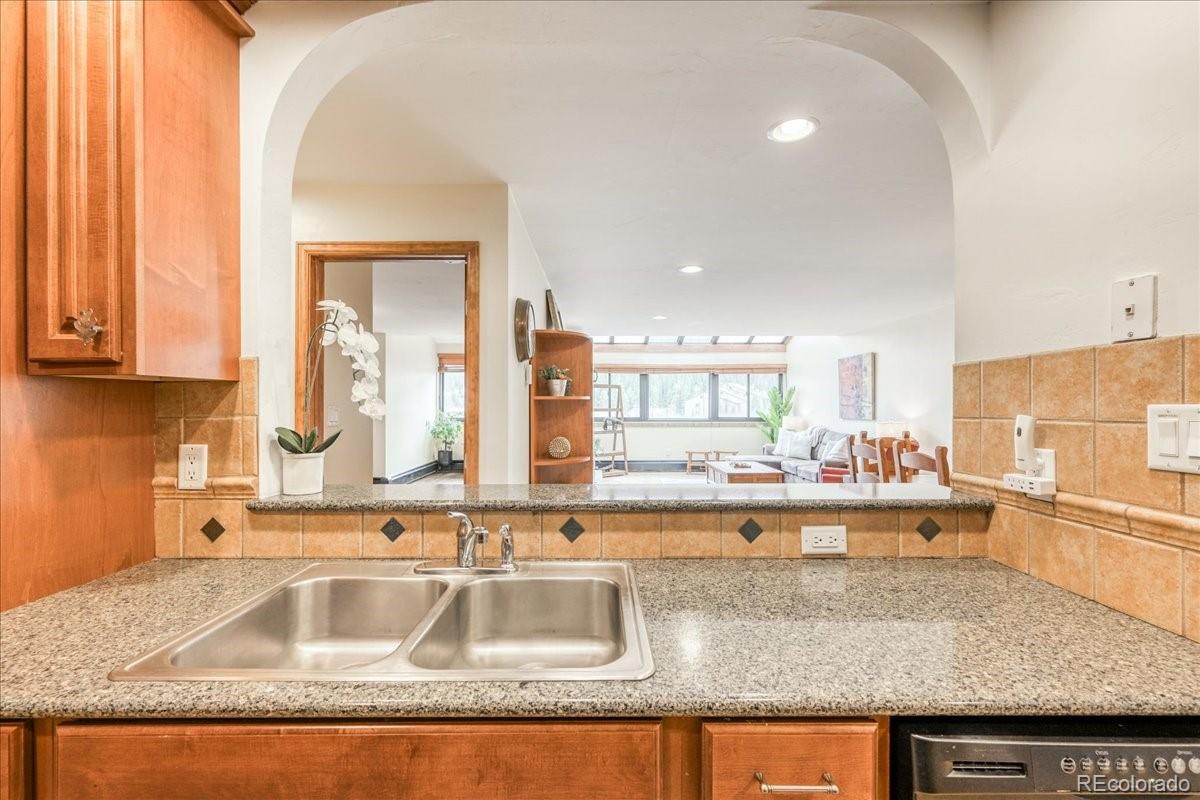 MLS Image #14 for 189  ten mile circle,frisco, Colorado