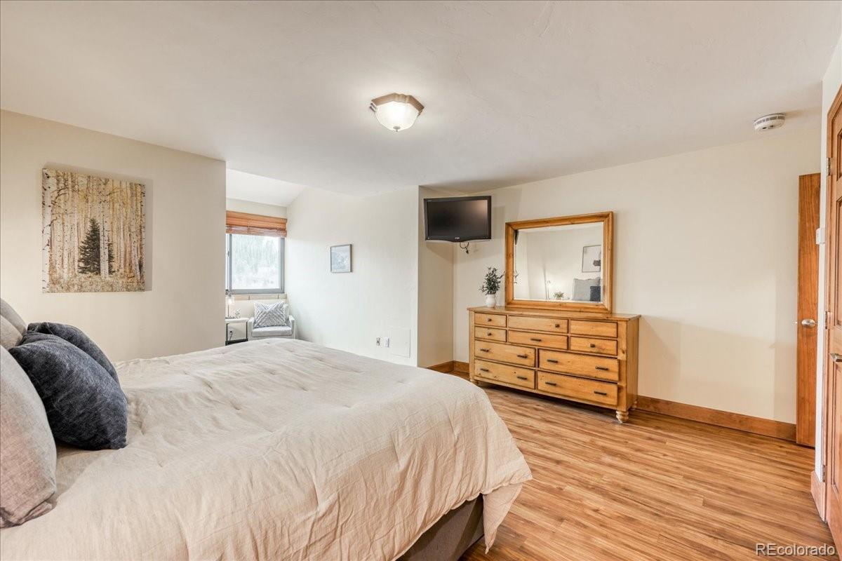 MLS Image #16 for 189  ten mile circle,frisco, Colorado