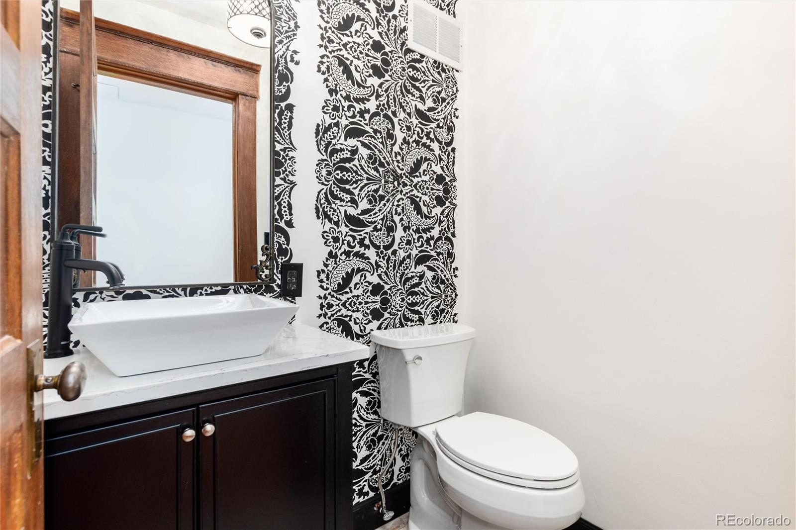 MLS Image #18 for 1210 e colfax avenue,denver, Colorado