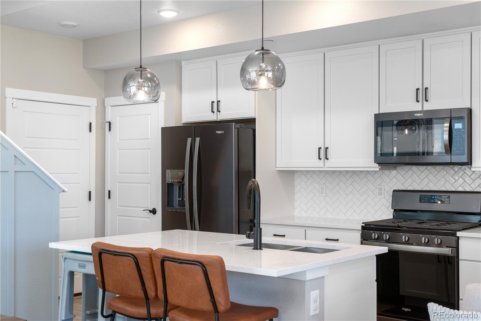 MLS Image #3 for 9768 e 62nd drive,denver, Colorado