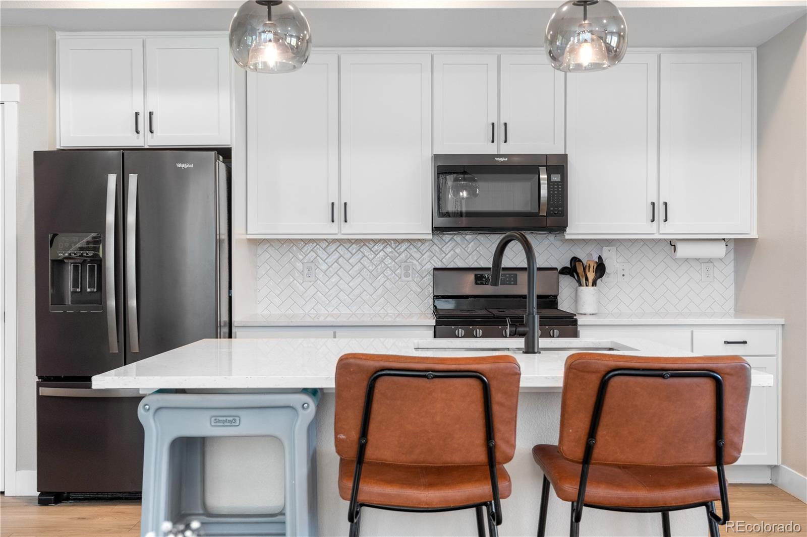 MLS Image #7 for 9768 e 62nd drive,denver, Colorado