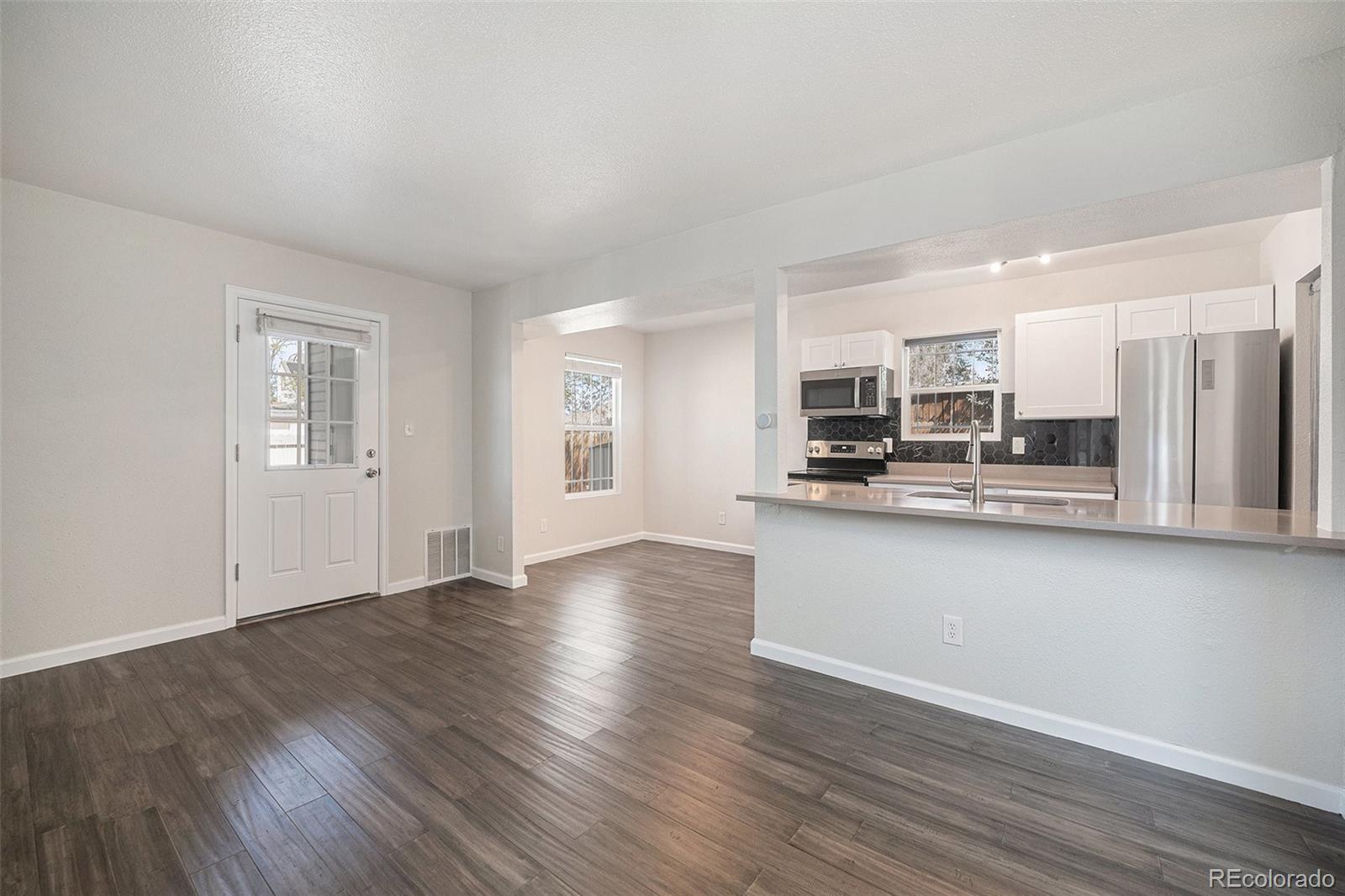 MLS Image #4 for 1403  valentia street,denver, Colorado