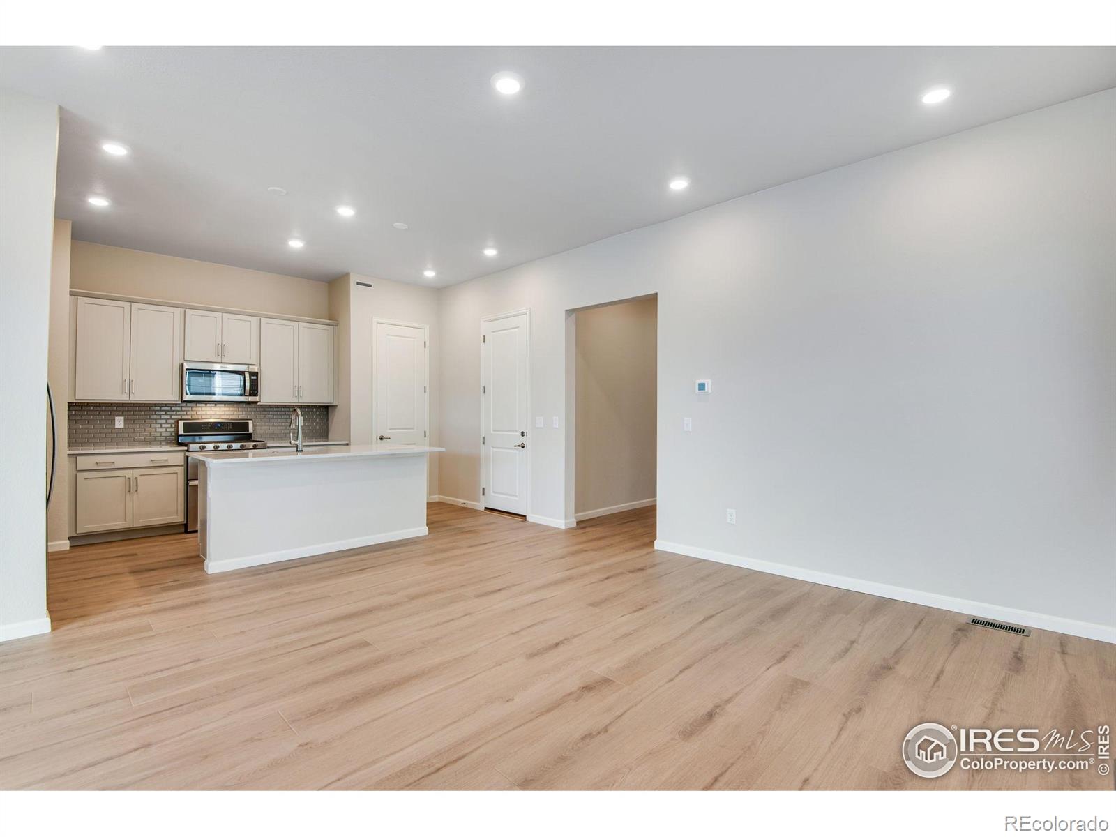 MLS Image #4 for 1760  mount meeker avenue,berthoud, Colorado