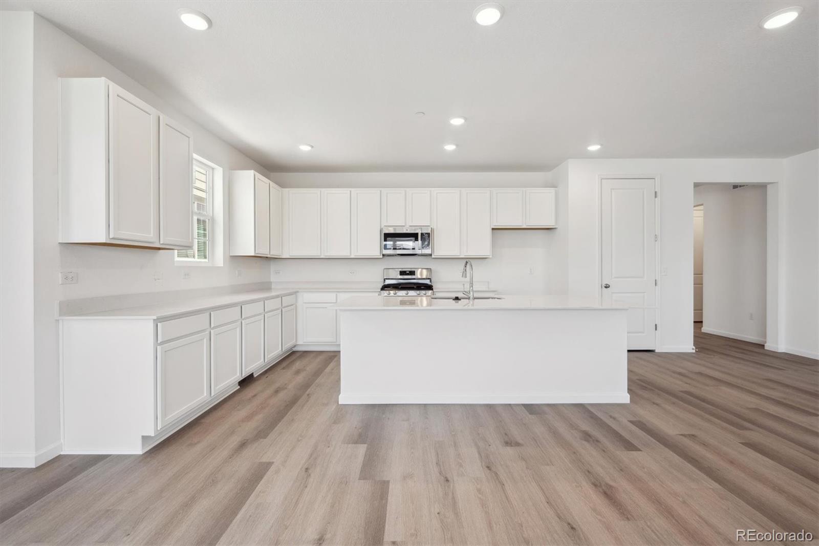 MLS Image #15 for 9091  telluride court,commerce city, Colorado