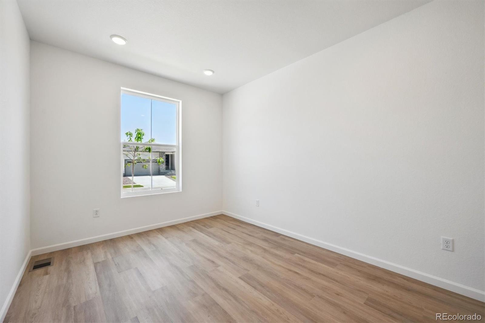 MLS Image #2 for 9081  telluride court,commerce city, Colorado