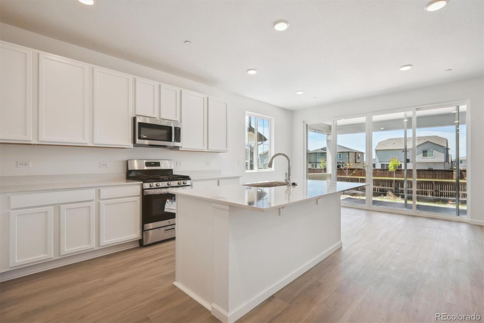 MLS Image #5 for 9081  telluride court,commerce city, Colorado