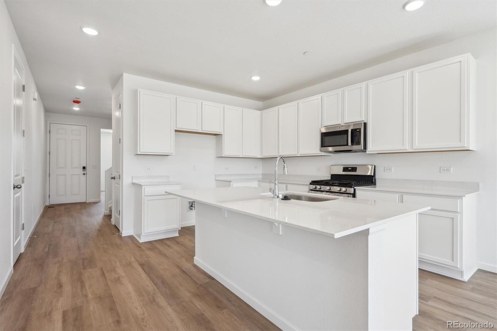 MLS Image #6 for 9081  telluride court,commerce city, Colorado
