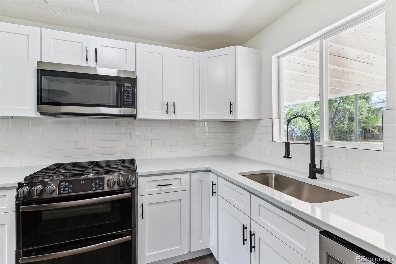MLS Image #5 for 1032  geneva ,aurora, Colorado