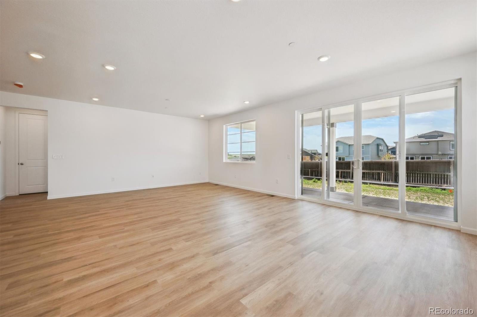 MLS Image #13 for 9061  telluride court,commerce city, Colorado