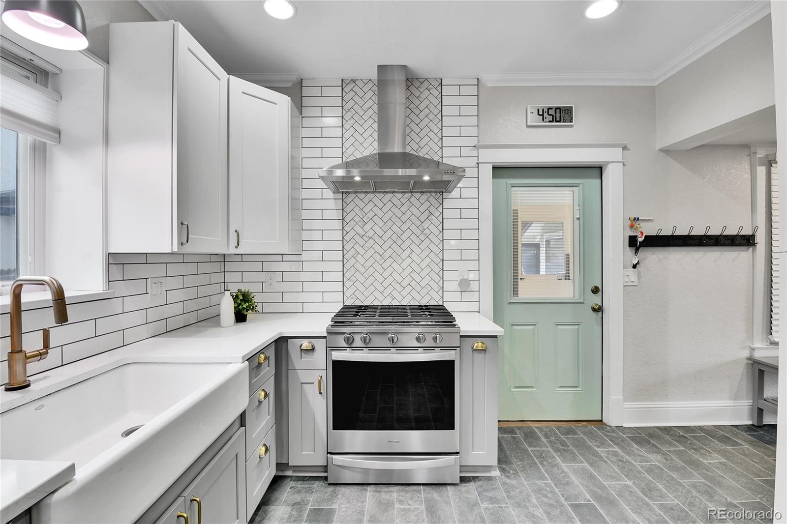 MLS Image #16 for 2096 s logan street,denver, Colorado