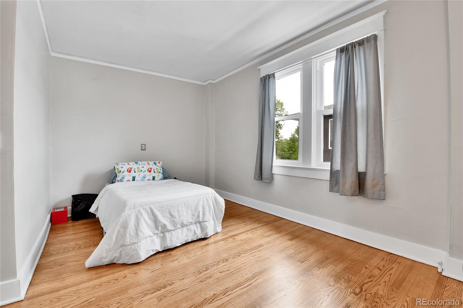 MLS Image #31 for 2096 s logan street,denver, Colorado