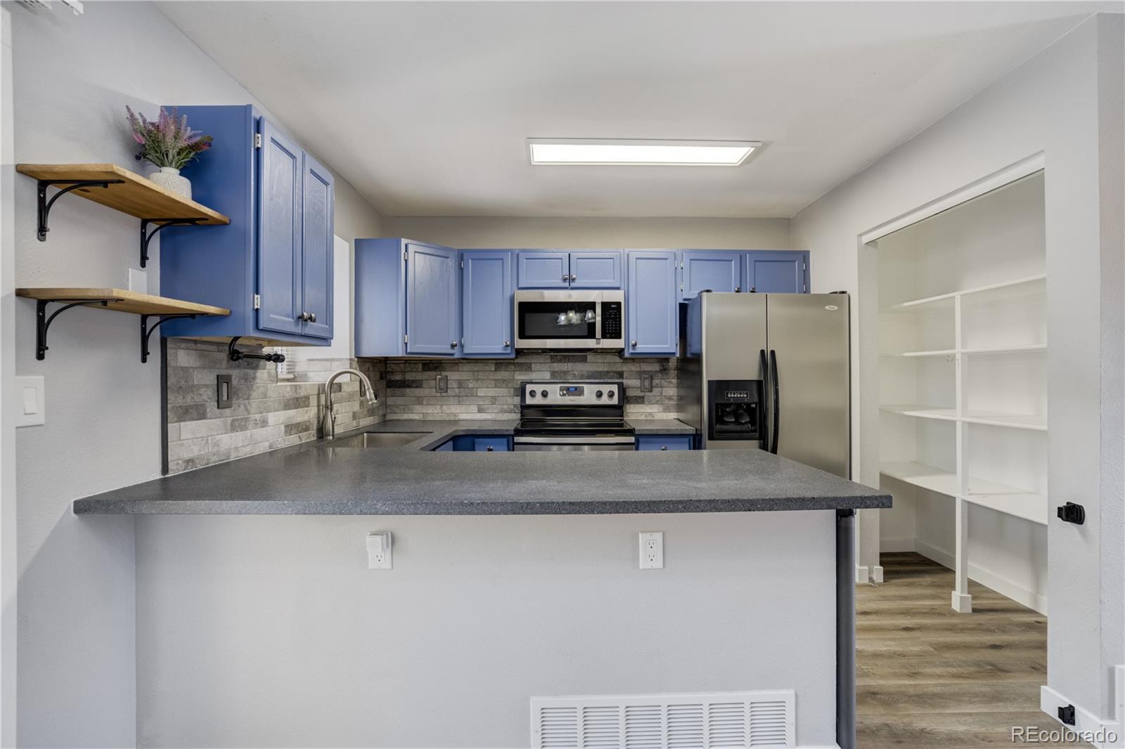 MLS Image #10 for 6840  goldcrest court,colorado springs, Colorado