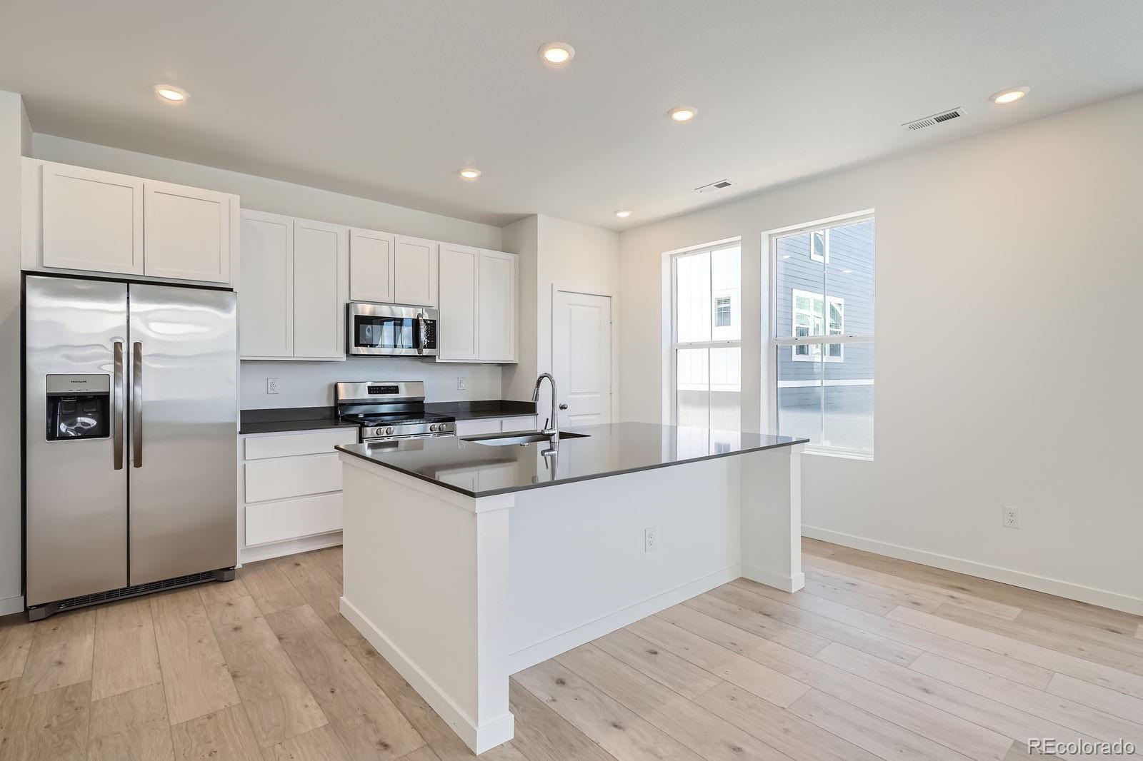 MLS Image #8 for 2128 s haleyville way,aurora, Colorado
