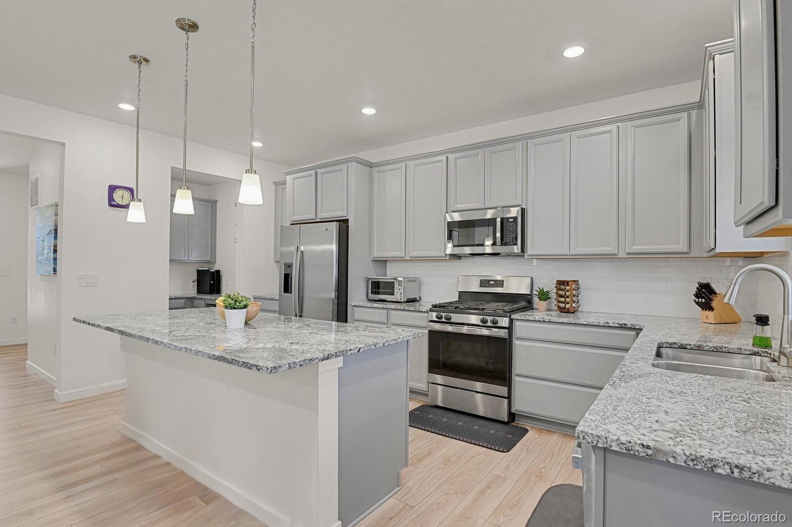 MLS Image #7 for 24555 e ohio drive,aurora, Colorado