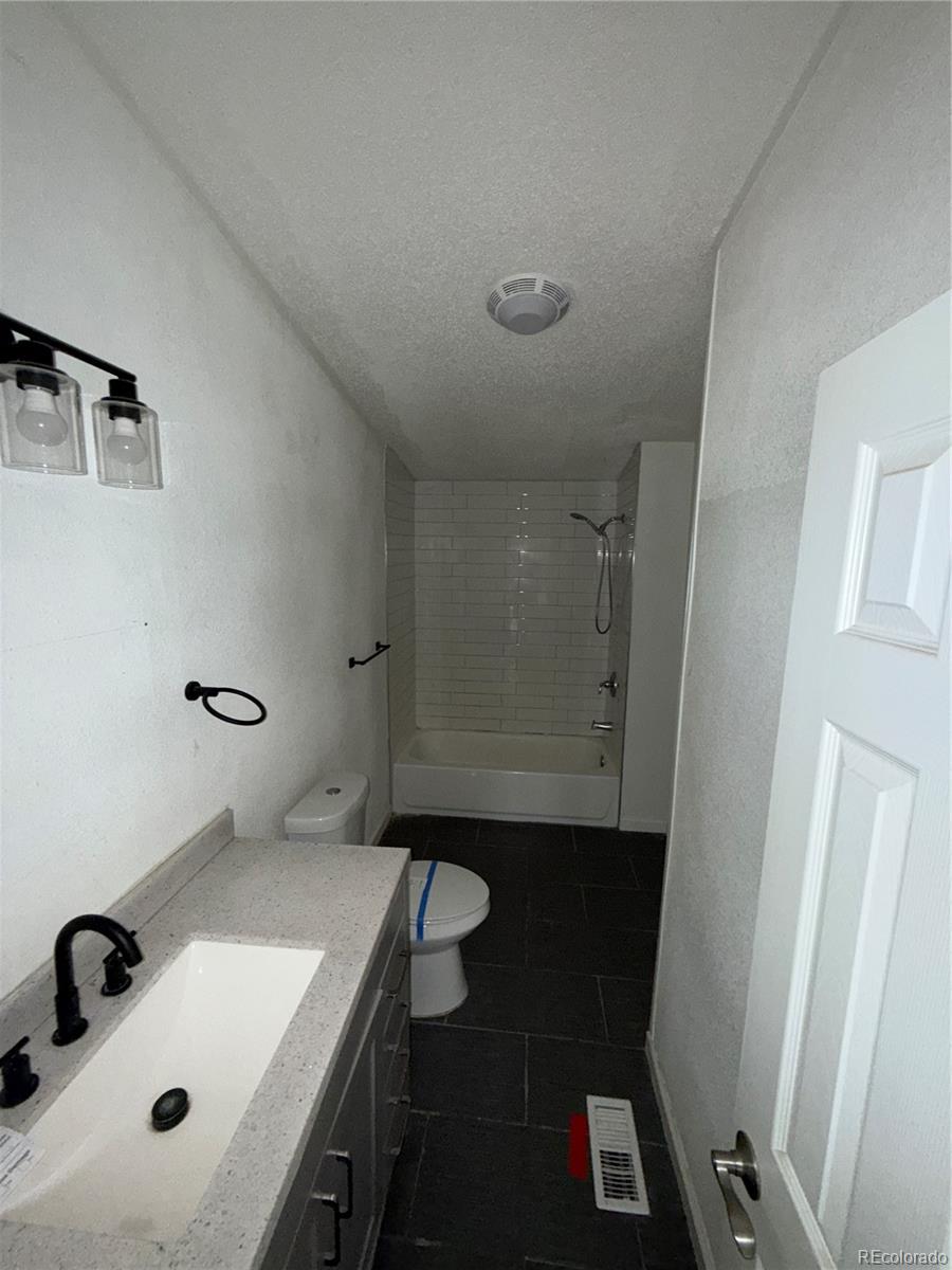 MLS Image #11 for 201  valdai street,brighton, Colorado