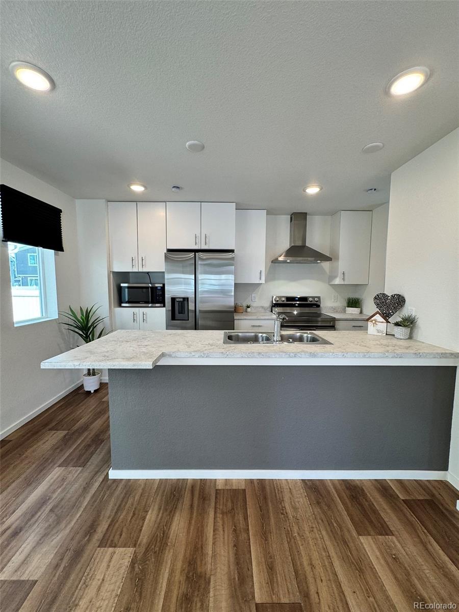 MLS Image #10 for 5060 n walden way,denver, Colorado