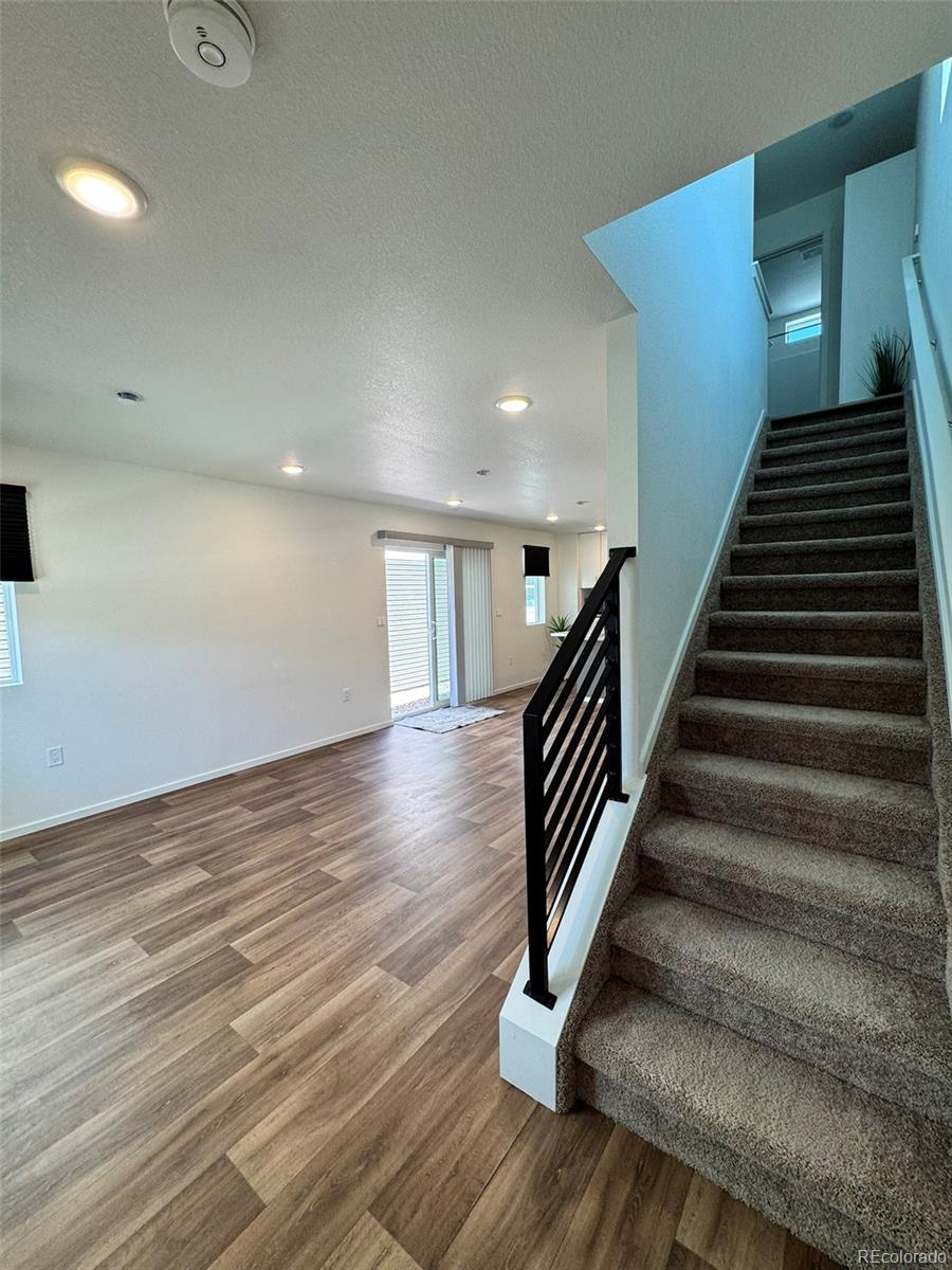 MLS Image #11 for 5060 n walden way,denver, Colorado