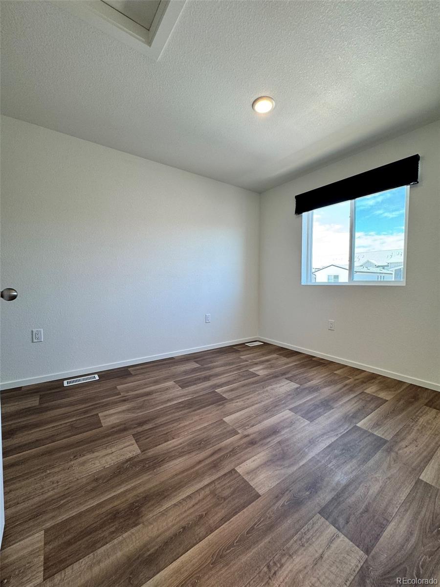 MLS Image #16 for 5060 n walden way,denver, Colorado