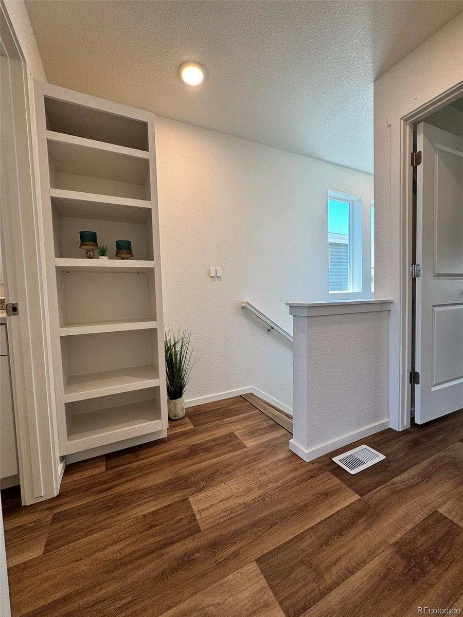 MLS Image #20 for 5060 n walden way,denver, Colorado