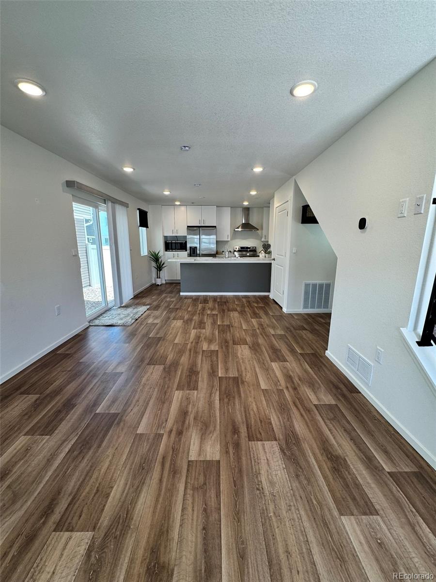 MLS Image #3 for 5060 n walden way,denver, Colorado