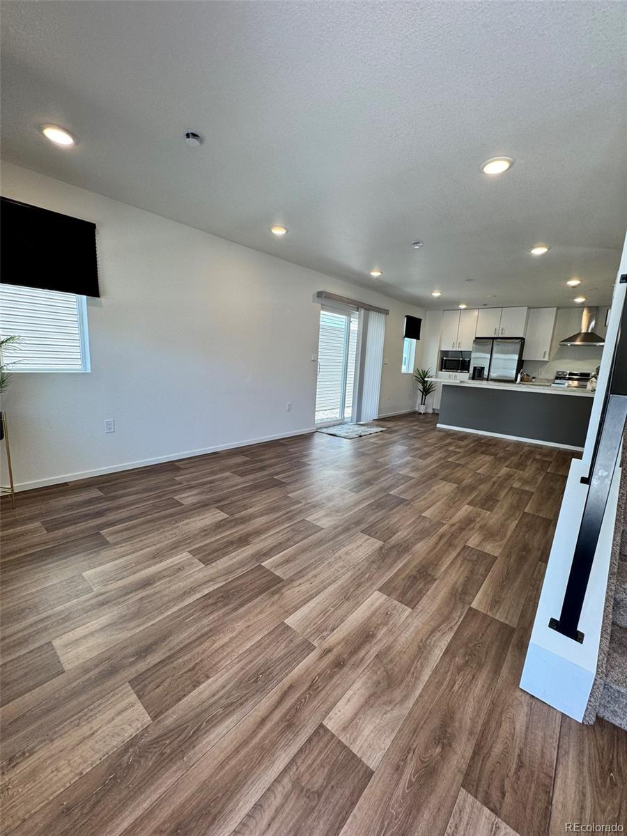 MLS Image #4 for 5060 n walden way,denver, Colorado