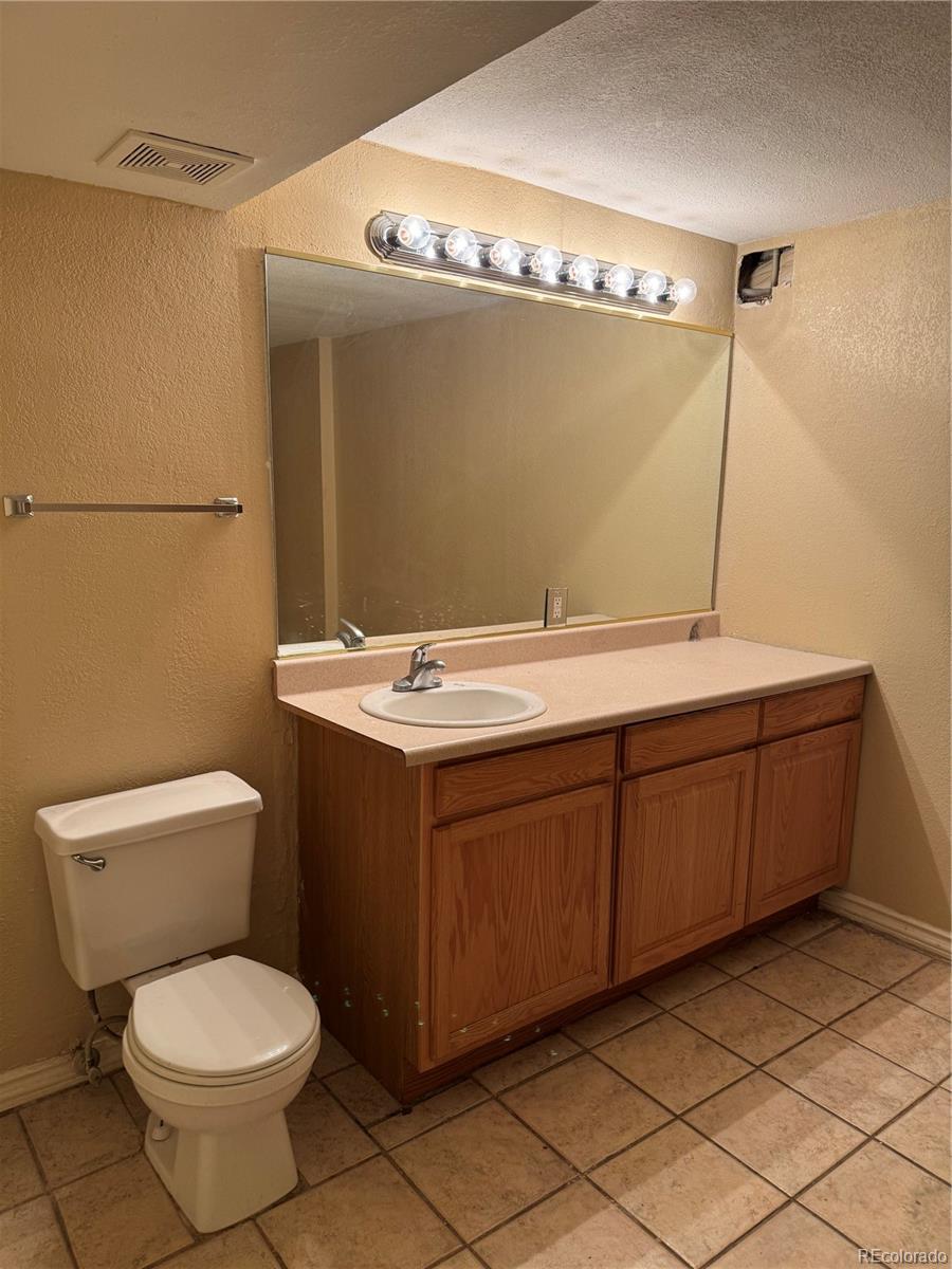 MLS Image #16 for 20304 e 47th place,denver, Colorado