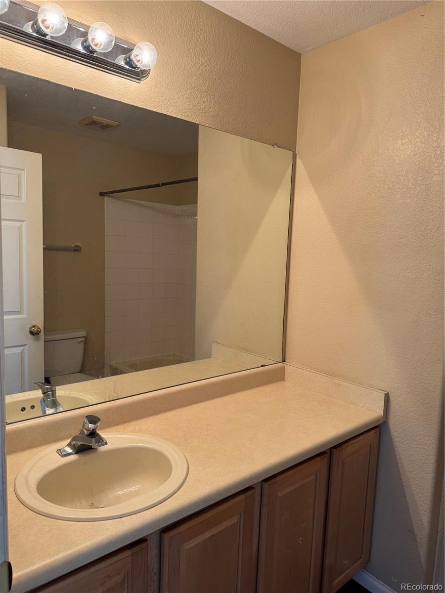MLS Image #6 for 20304 e 47th place,denver, Colorado