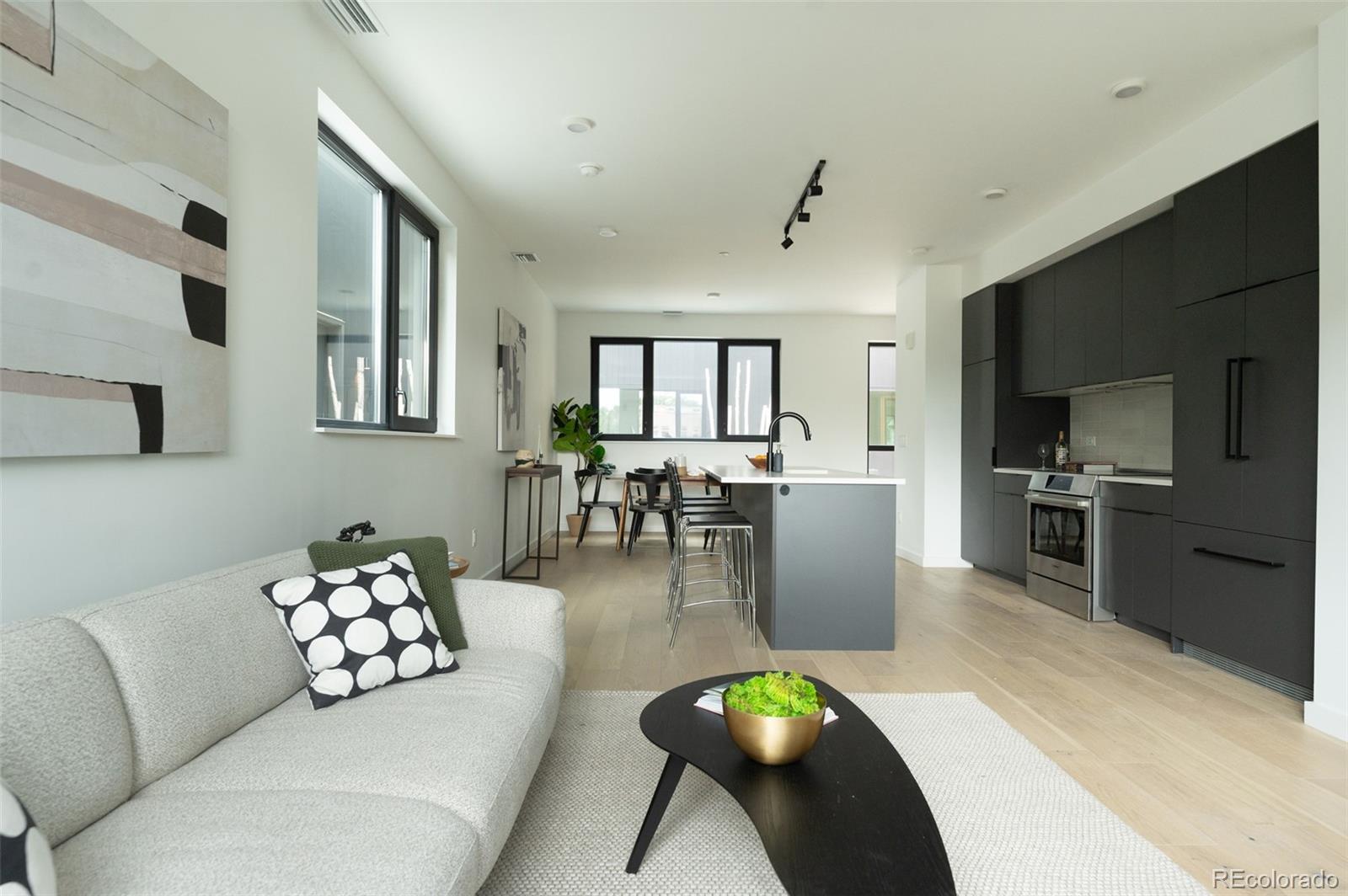 MLS Image #16 for 1601  park avenue 214,denver, Colorado