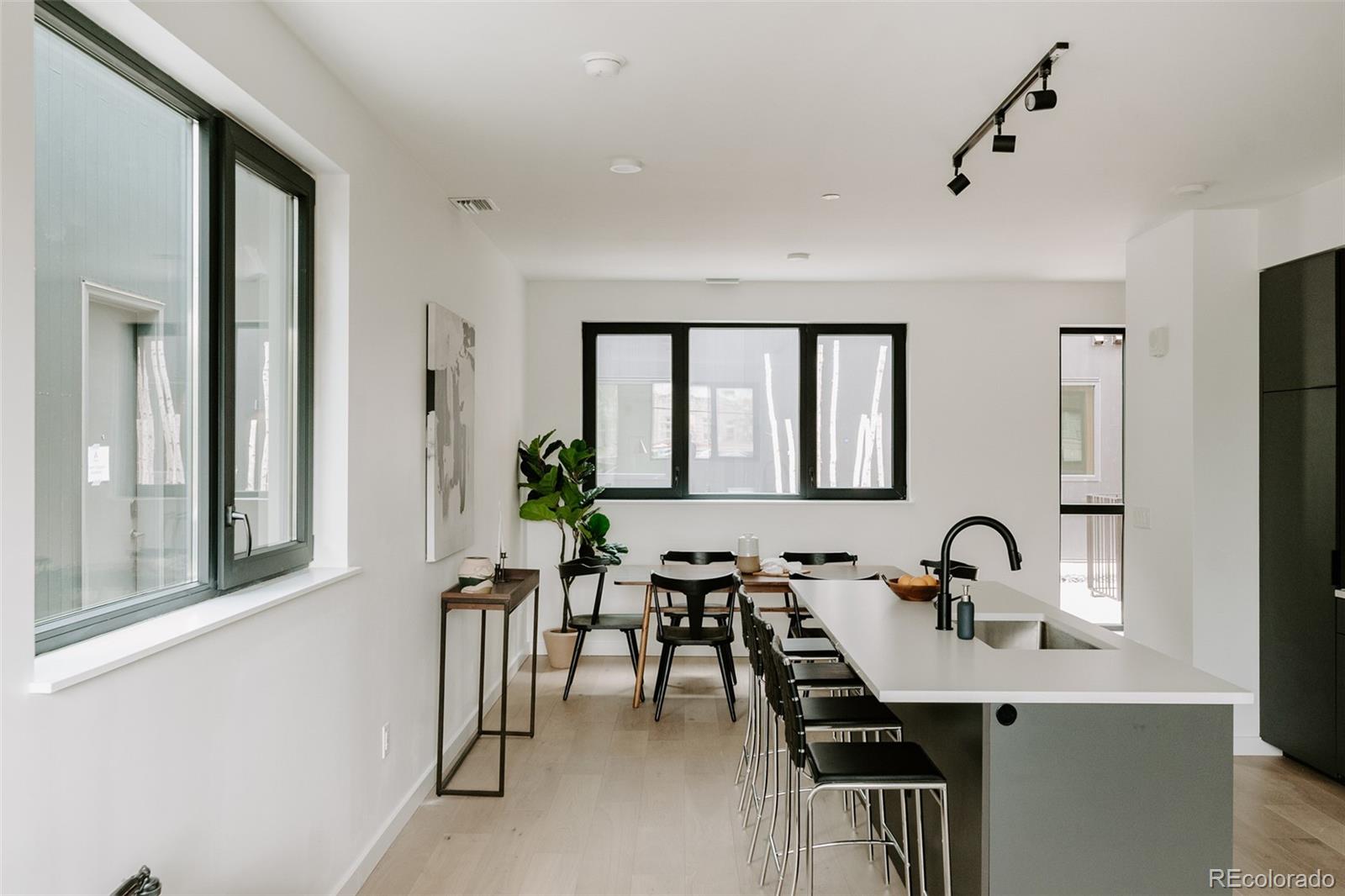 MLS Image #23 for 1601  park avenue 214,denver, Colorado