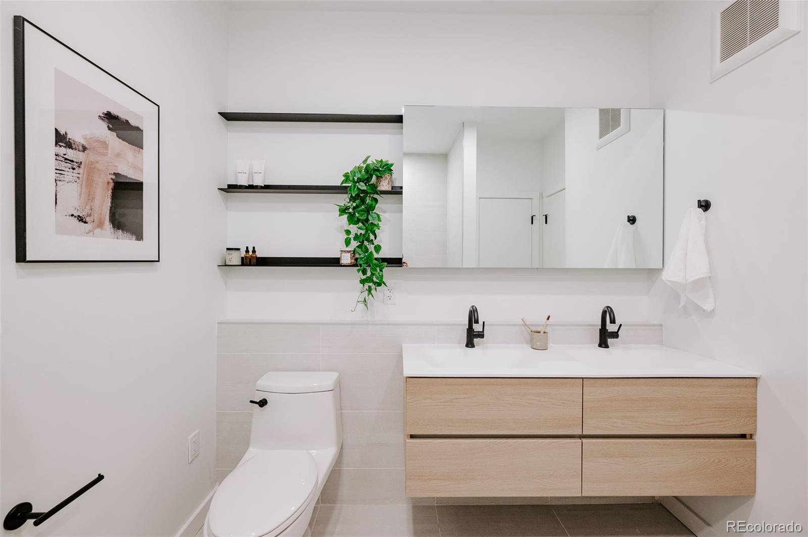 MLS Image #6 for 1601  park avenue 214,denver, Colorado