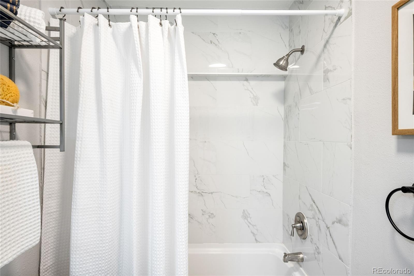 MLS Image #15 for 4110  hale parkway,denver, Colorado