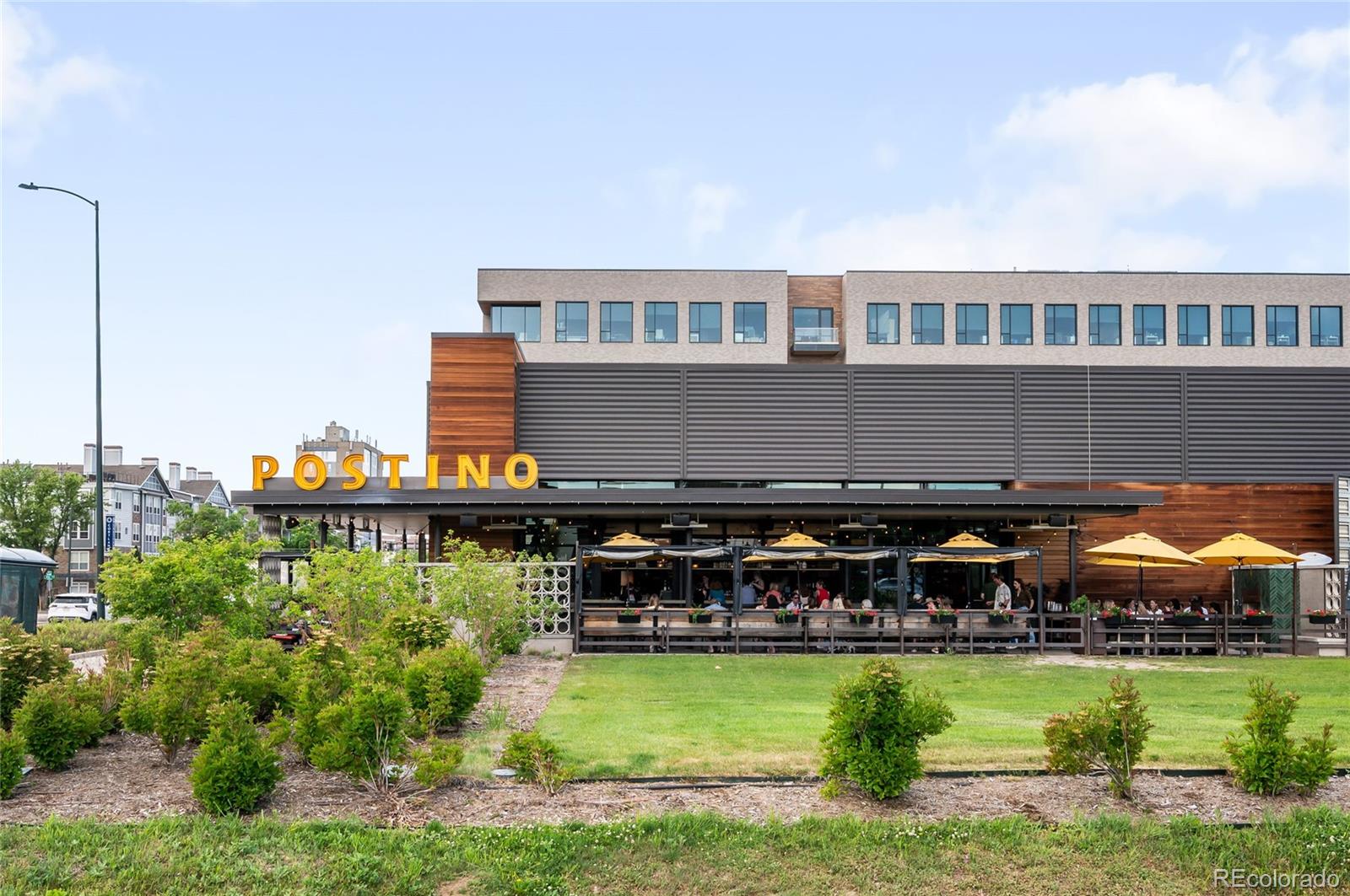 MLS Image #20 for 4110  hale parkway,denver, Colorado