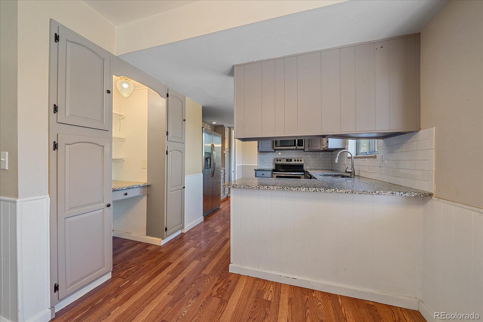 MLS Image #3 for 1923 s newark way,aurora, Colorado