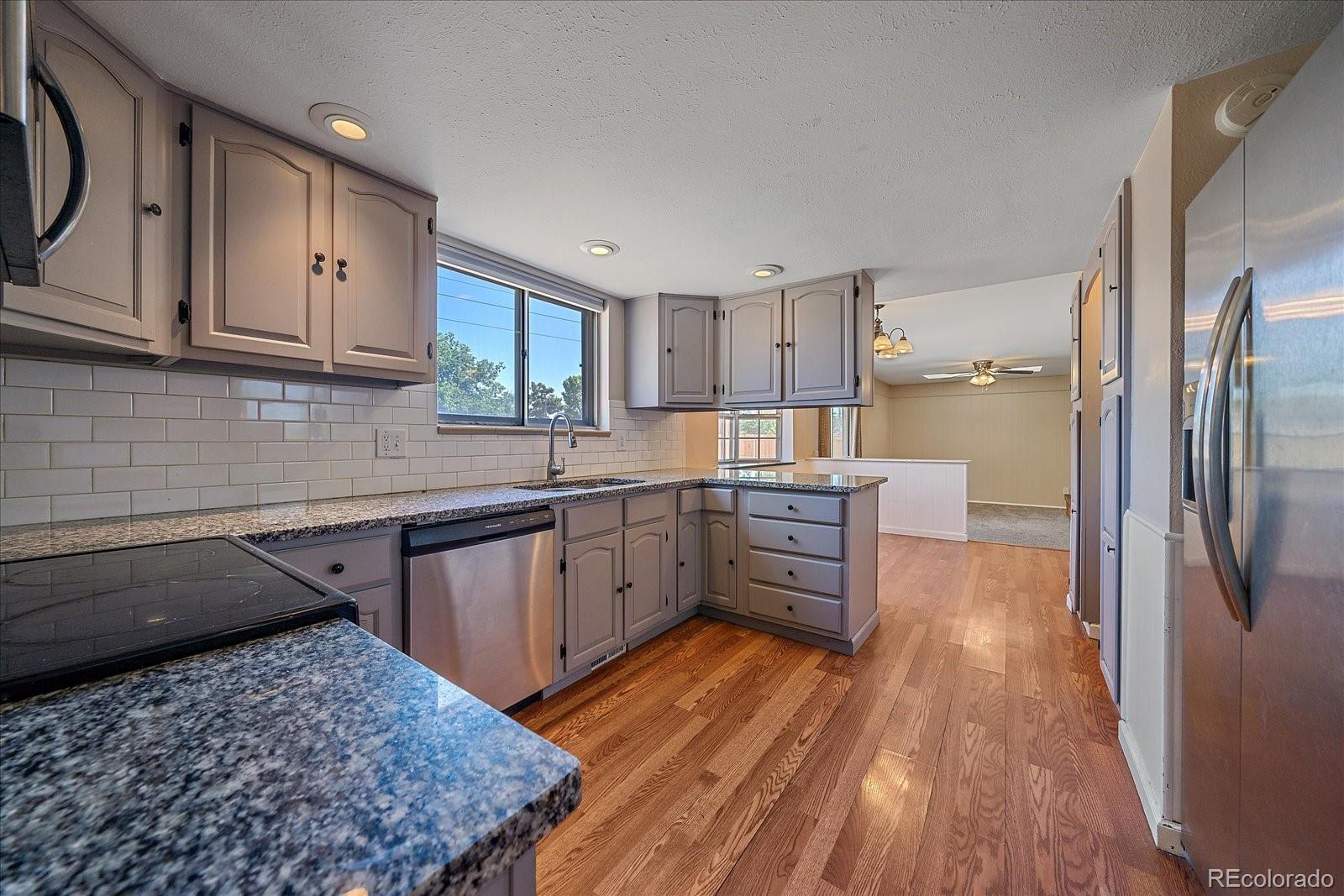 MLS Image #5 for 1923 s newark way,aurora, Colorado