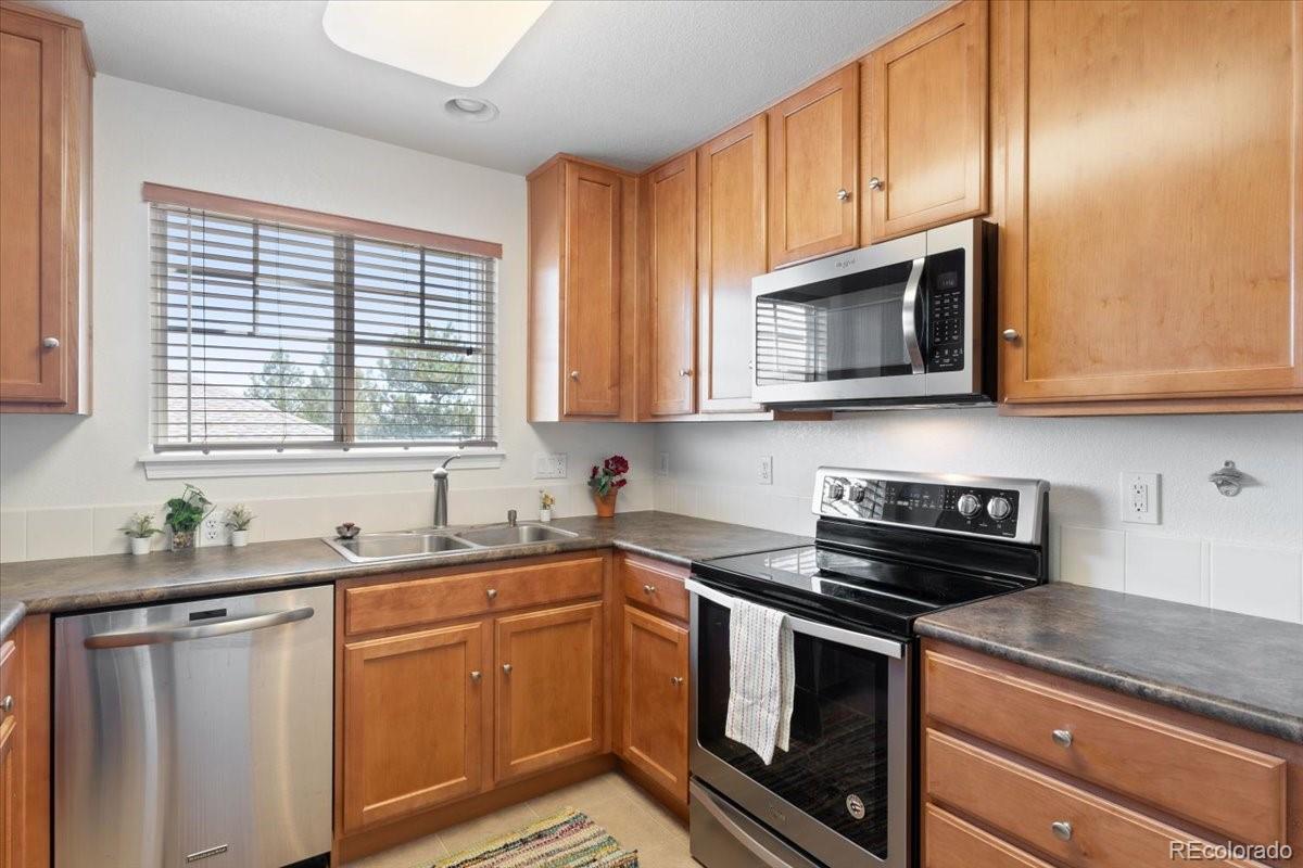 MLS Image #12 for 22044 e jamison place,aurora, Colorado