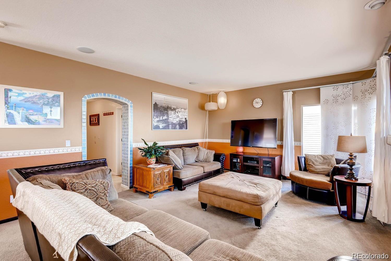 MLS Image #11 for 20341 e 48th place,denver, Colorado