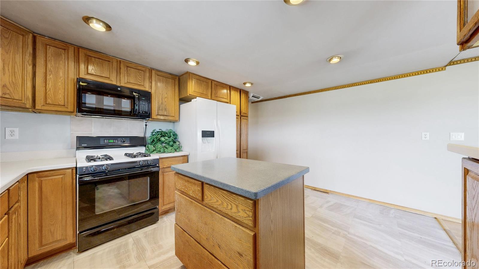 MLS Image #9 for 8509  colorado court,denver, Colorado