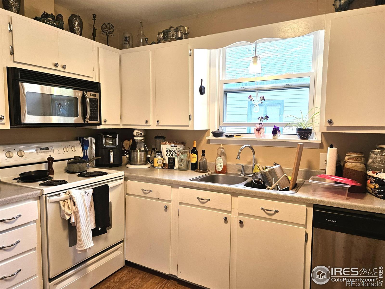 MLS Image #2 for 909  washington avenue,loveland, Colorado