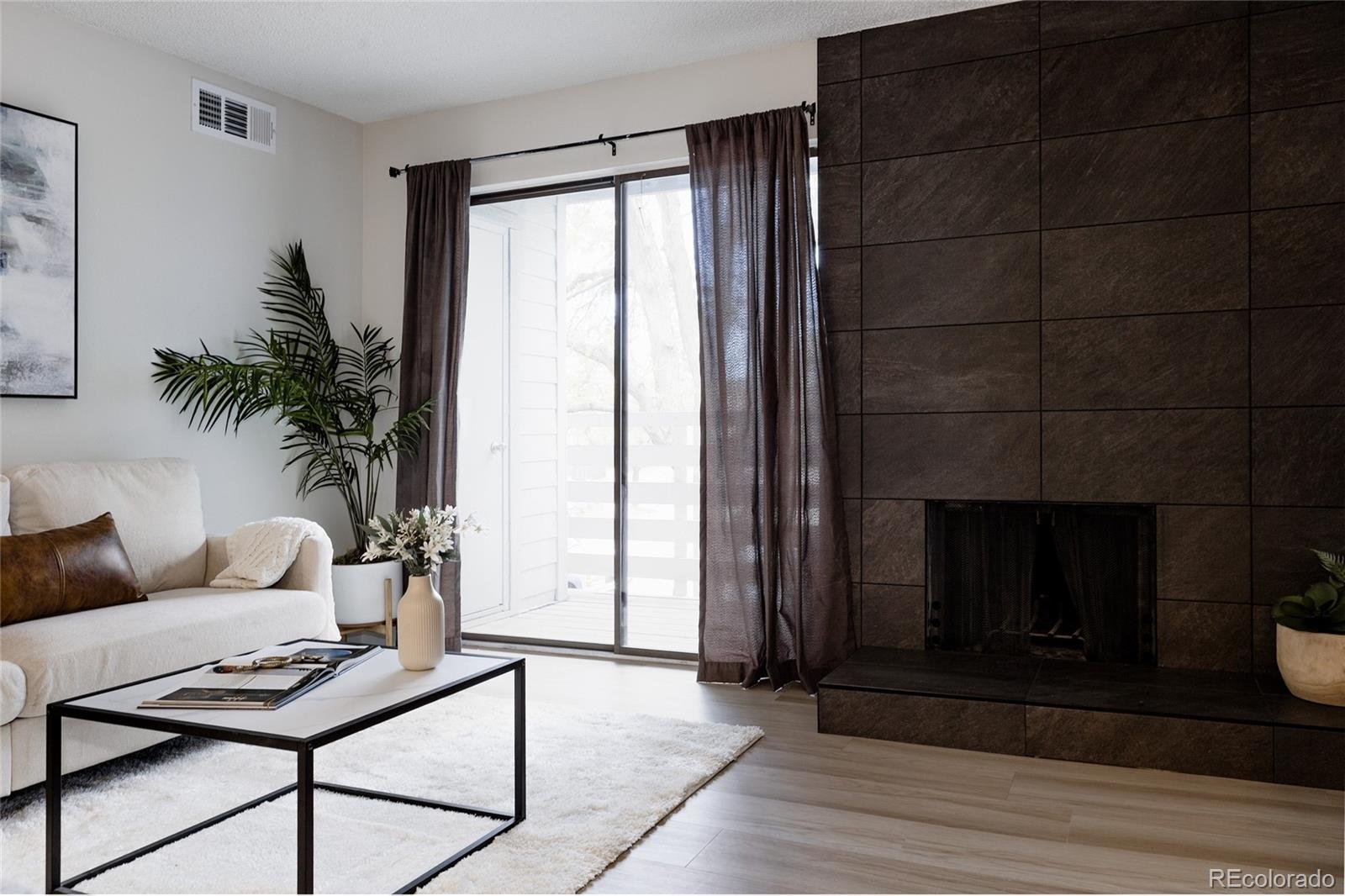 MLS Image #4 for 7395 e eastman avenue,denver, Colorado