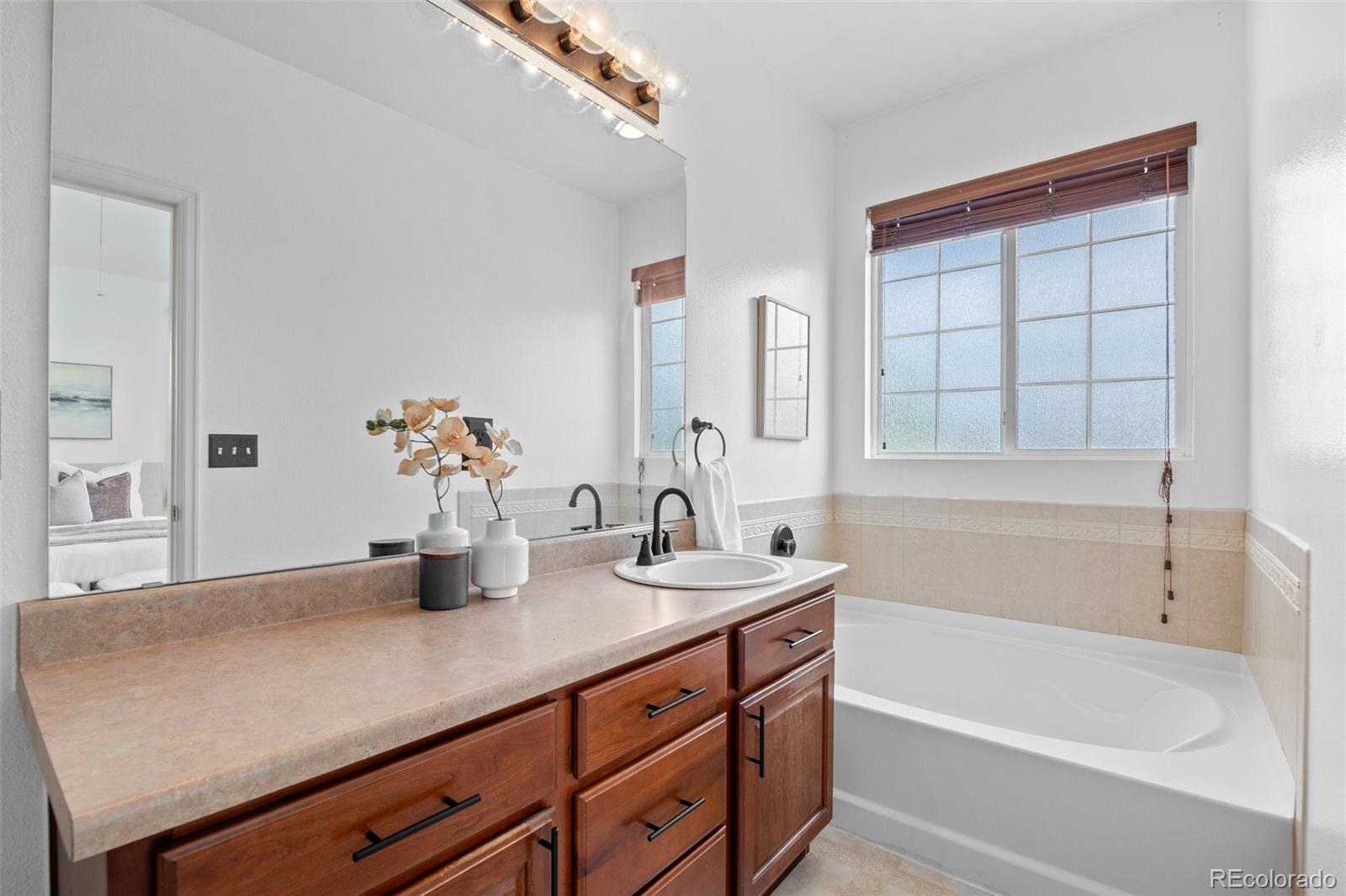 MLS Image #16 for 101  granby way b,aurora, Colorado