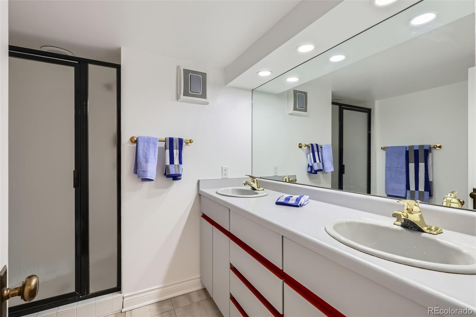 MLS Image #28 for 824 s medea way,denver, Colorado