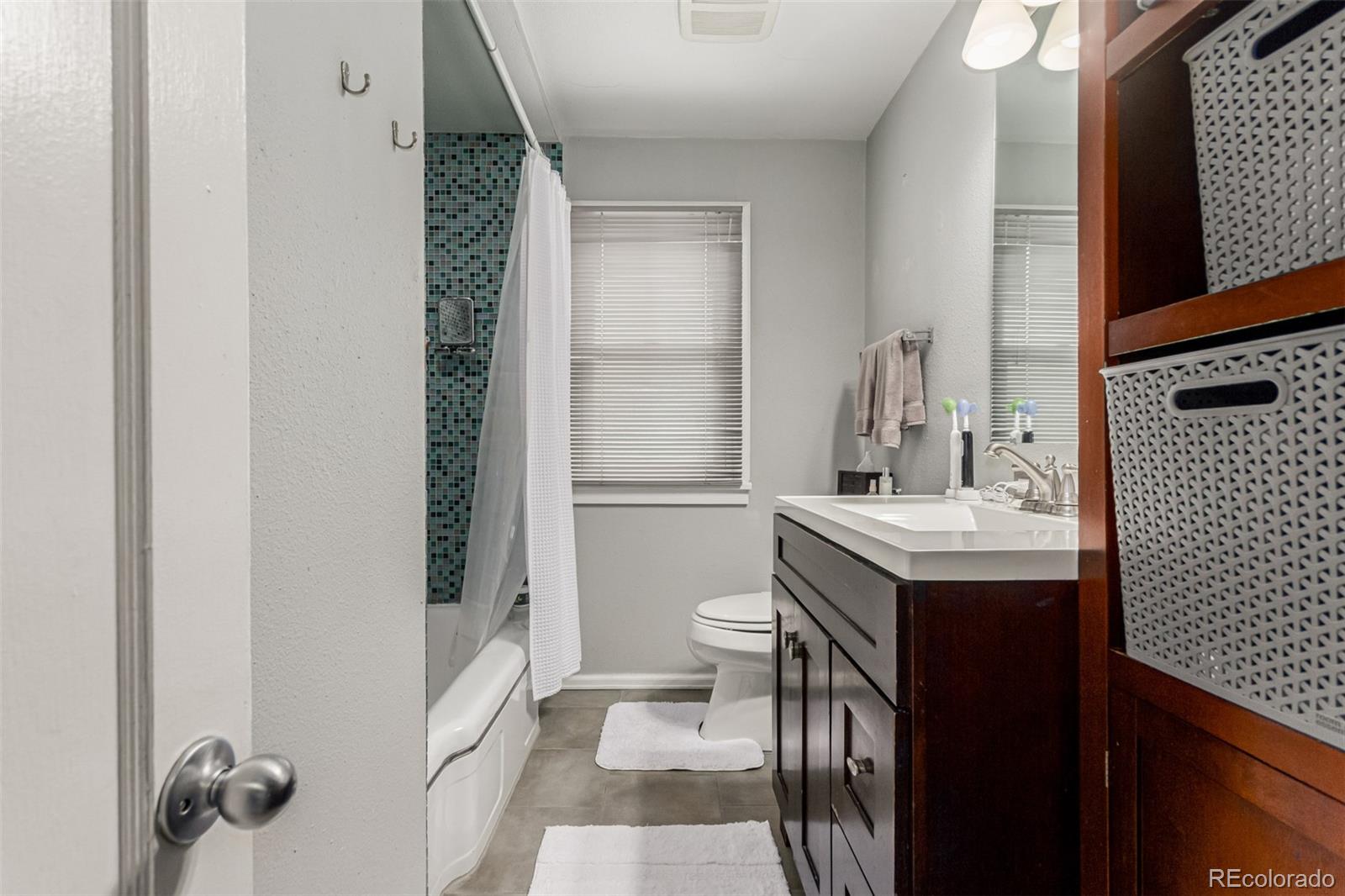 MLS Image #14 for 5979 s windermere street,littleton, Colorado