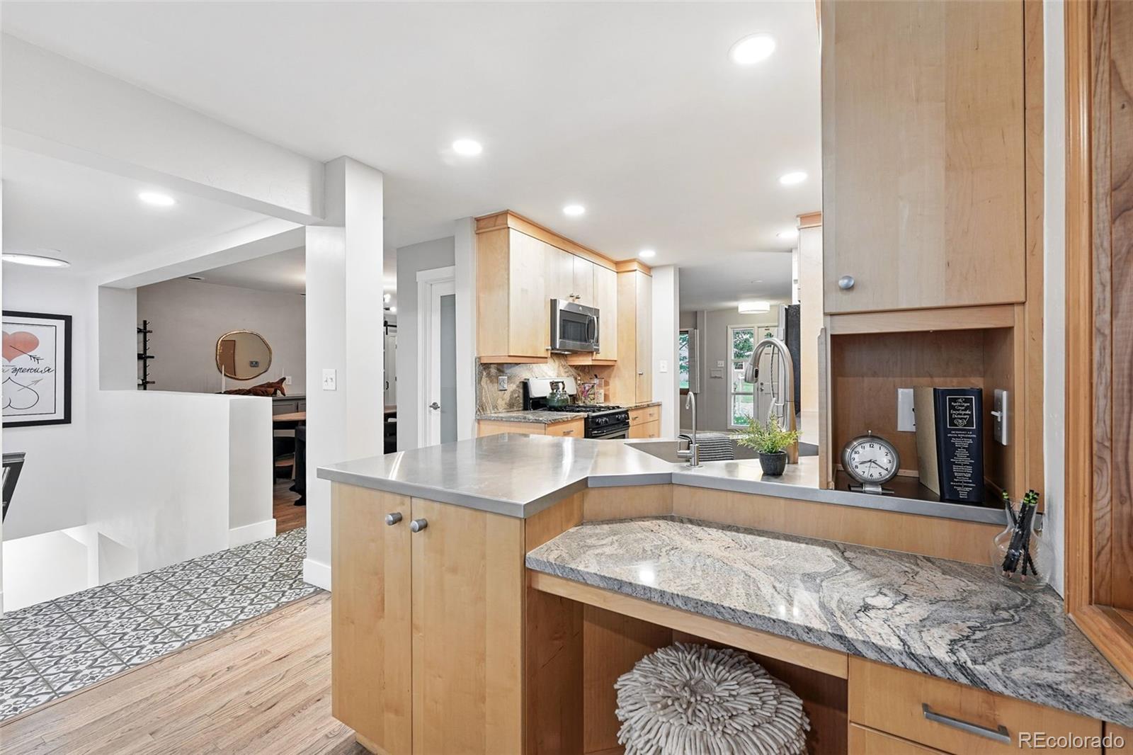 MLS Image #17 for 11 s albion street,denver, Colorado