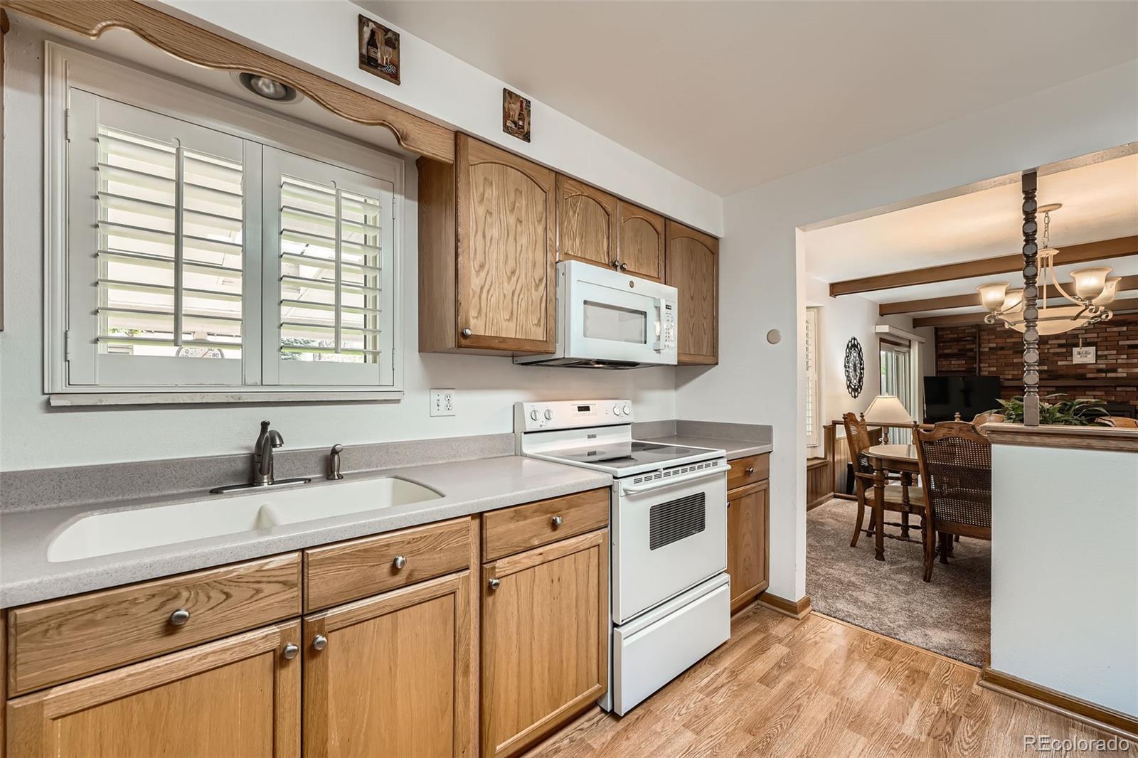 MLS Image #10 for 678 s oswego court,aurora, Colorado