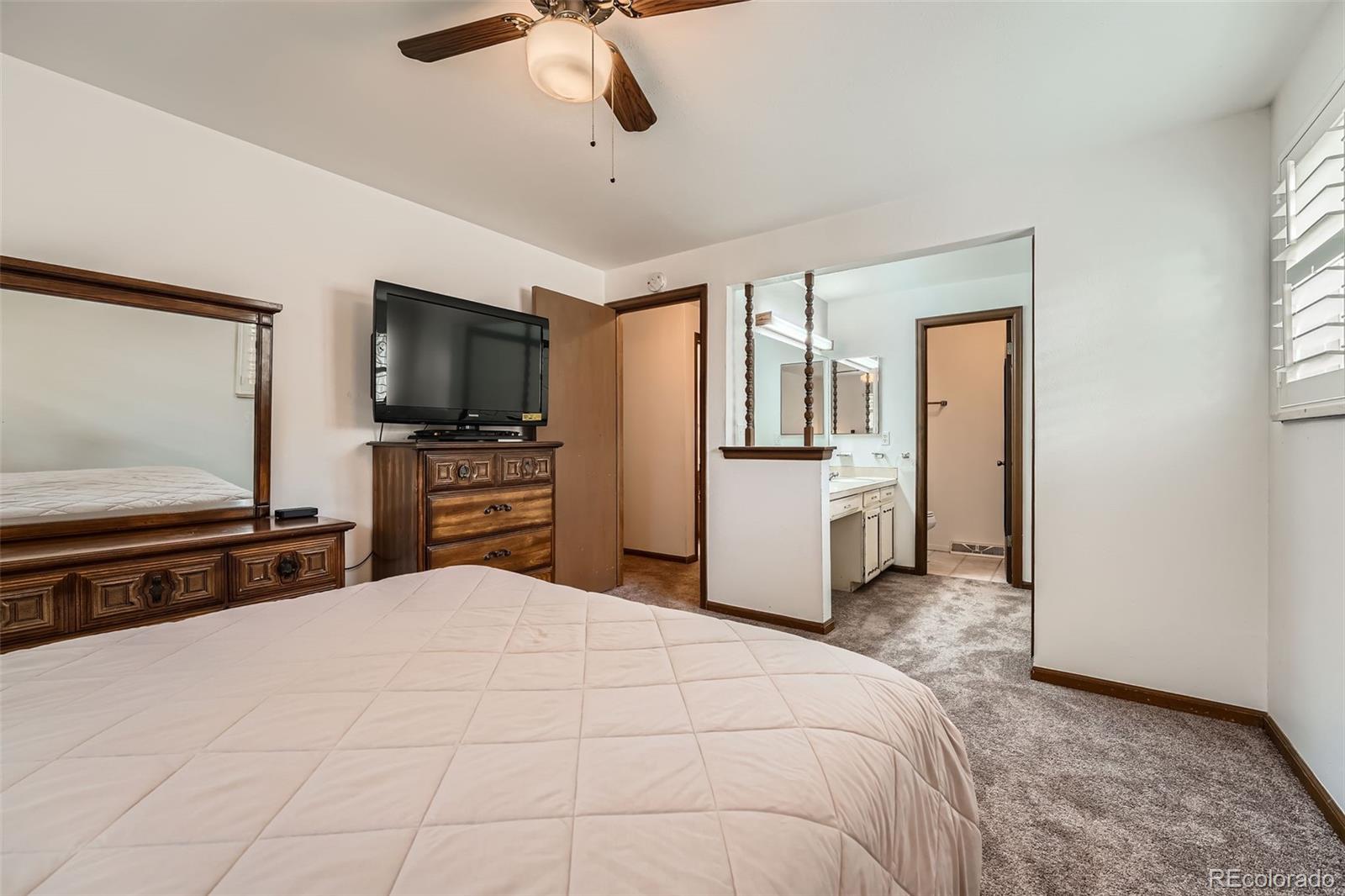 MLS Image #15 for 678 s oswego court,aurora, Colorado