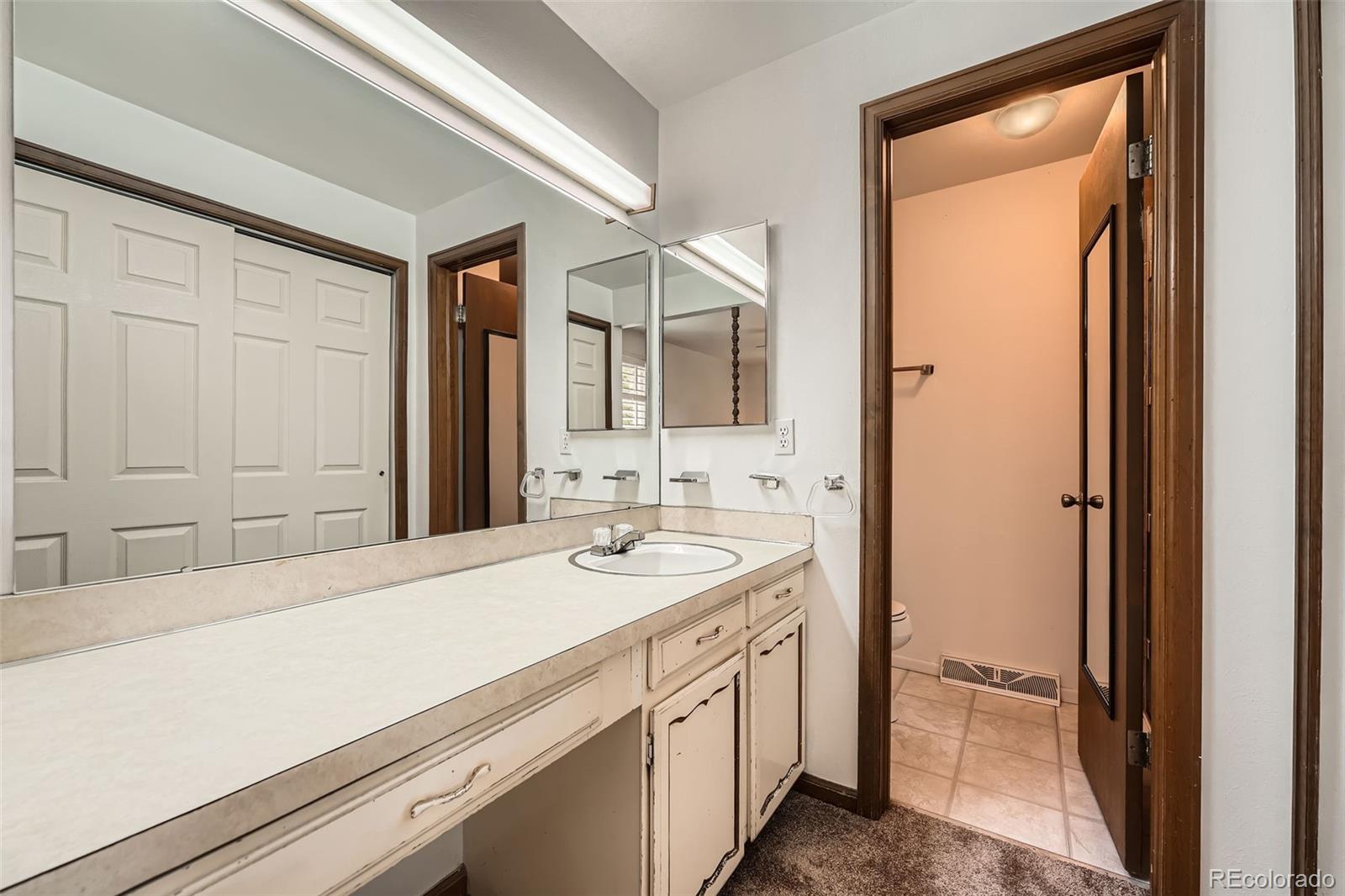 MLS Image #16 for 678 s oswego court,aurora, Colorado